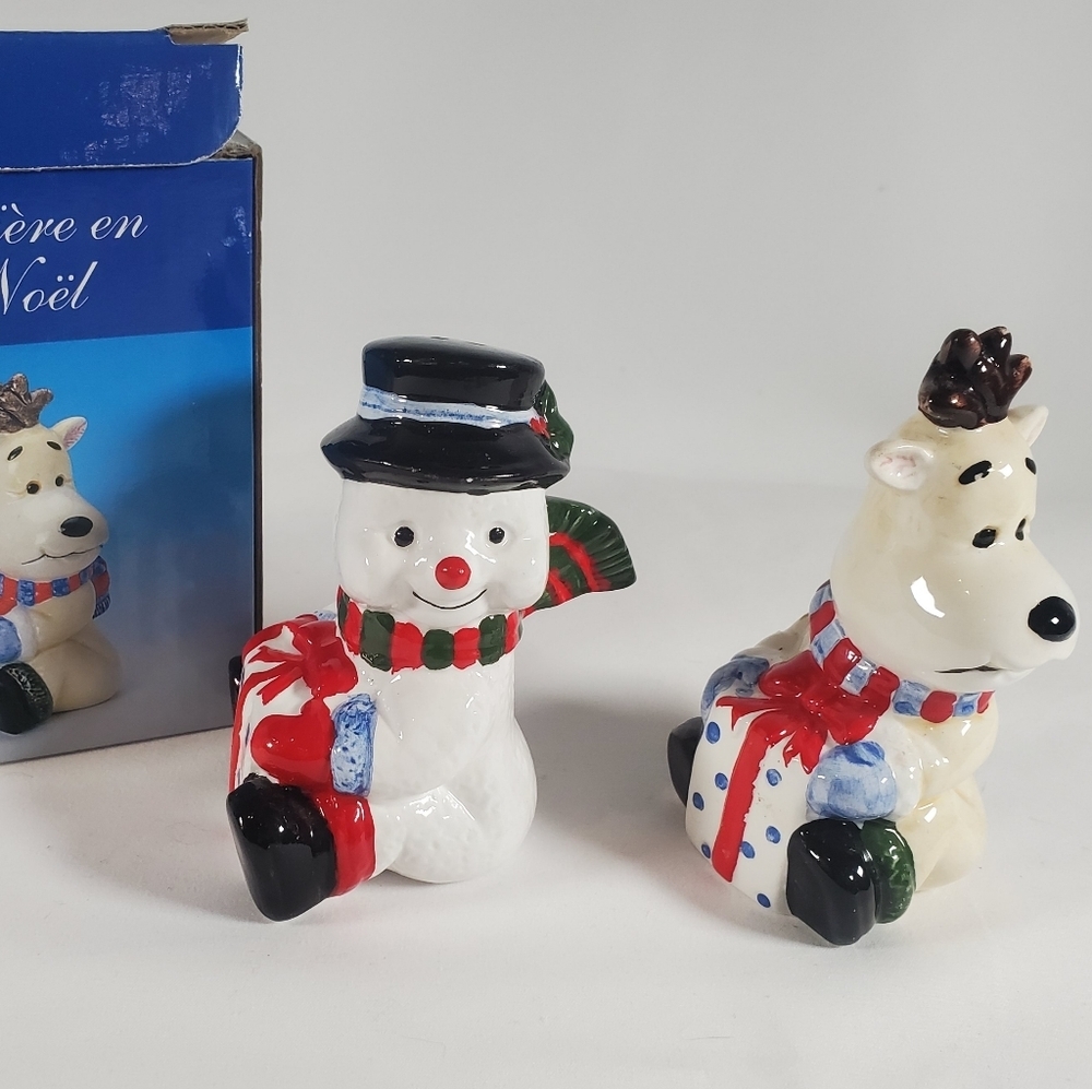 Salt and pepper shakers